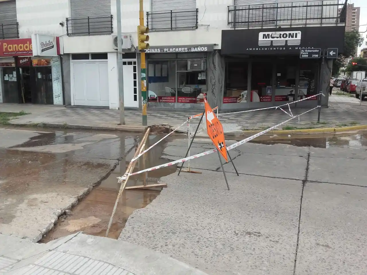 Tránsito interrumpido en Avenida Freyre y Suipacha