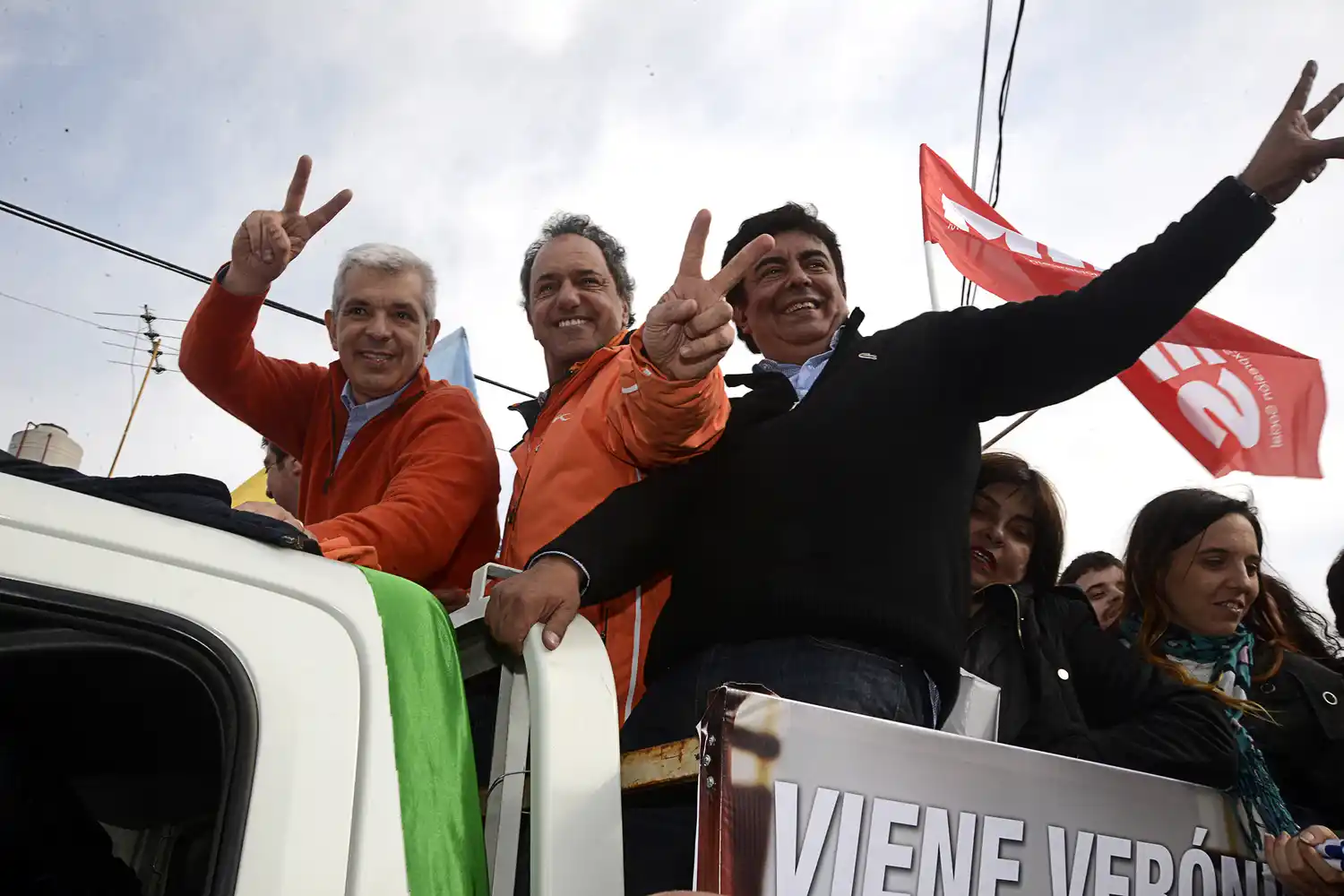 Caravana de Scioli junto a Julián Domínguez y Espinoza en La Matanza