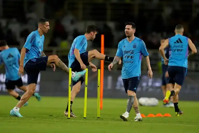 Luego de una jornada distendida, Argentina sigue con la preparación para el partido clave contra Polonia