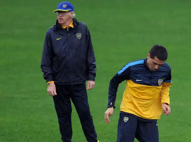 Boca se pone al día con Newell's y busca la punta del campeonato