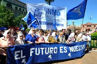 Las Madres de Plaza de Mayo, divididas, recuerdan 41 años de la primera ronda