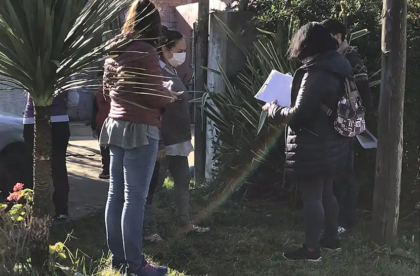 Plan cuiDARnos: promotores recorren barrios en busca de síntomas de coronavirus