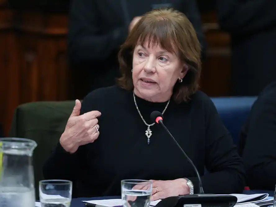 Blanca Osuna: “Para poder tratar el veto presidencial tenemos que convocar una sesión especial”