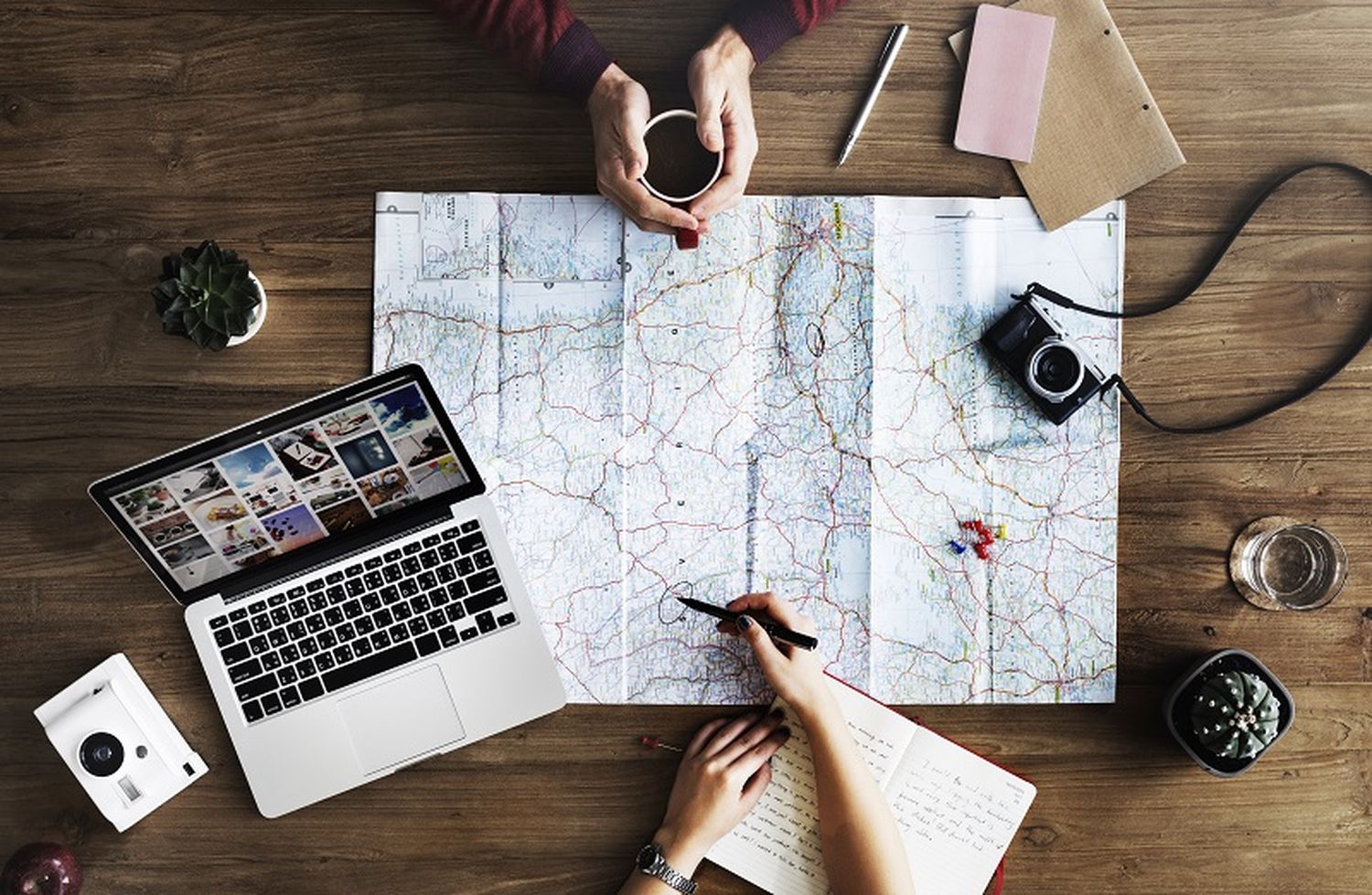 Trucos para planificar un viaje por Internet