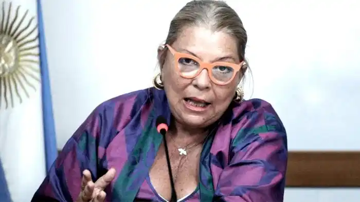 Carrió dijo que el préstamo que se gestiona con el FMI es «un seguro contra el golpe»