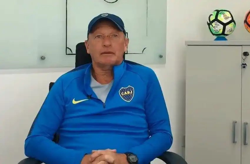 Oscar Regenhardt: «Riquelme vino a desunir»