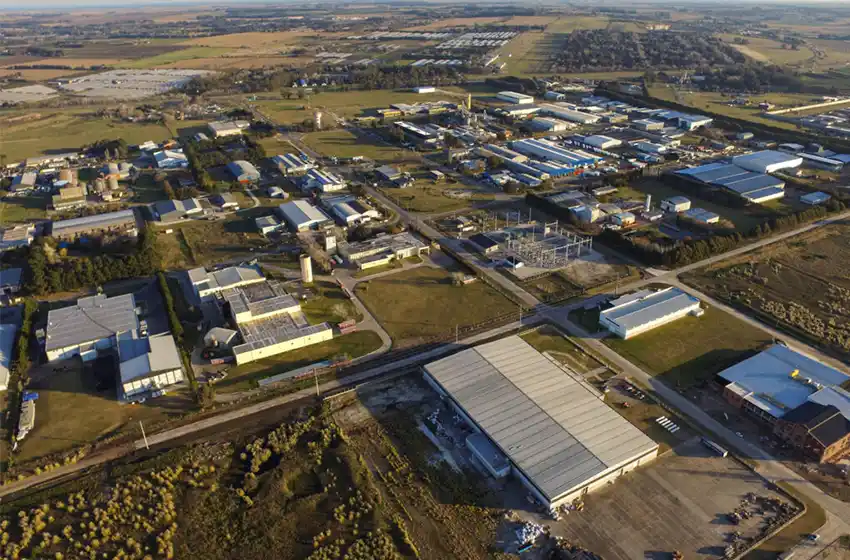 Avanza un convenio para la realización de obras en el Parque Industrial