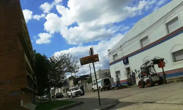 Por un escape de gas evacuaron la Escuela de Comercio