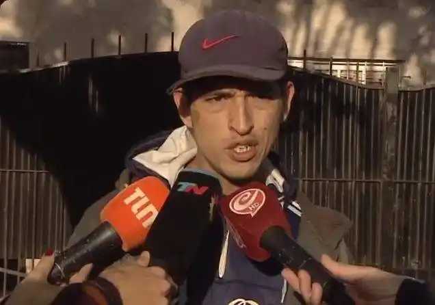 Uno de los jóvenes que halló a un bebé en Merlo: “Apenas lo vi se me hizo un nudo en el pecho”