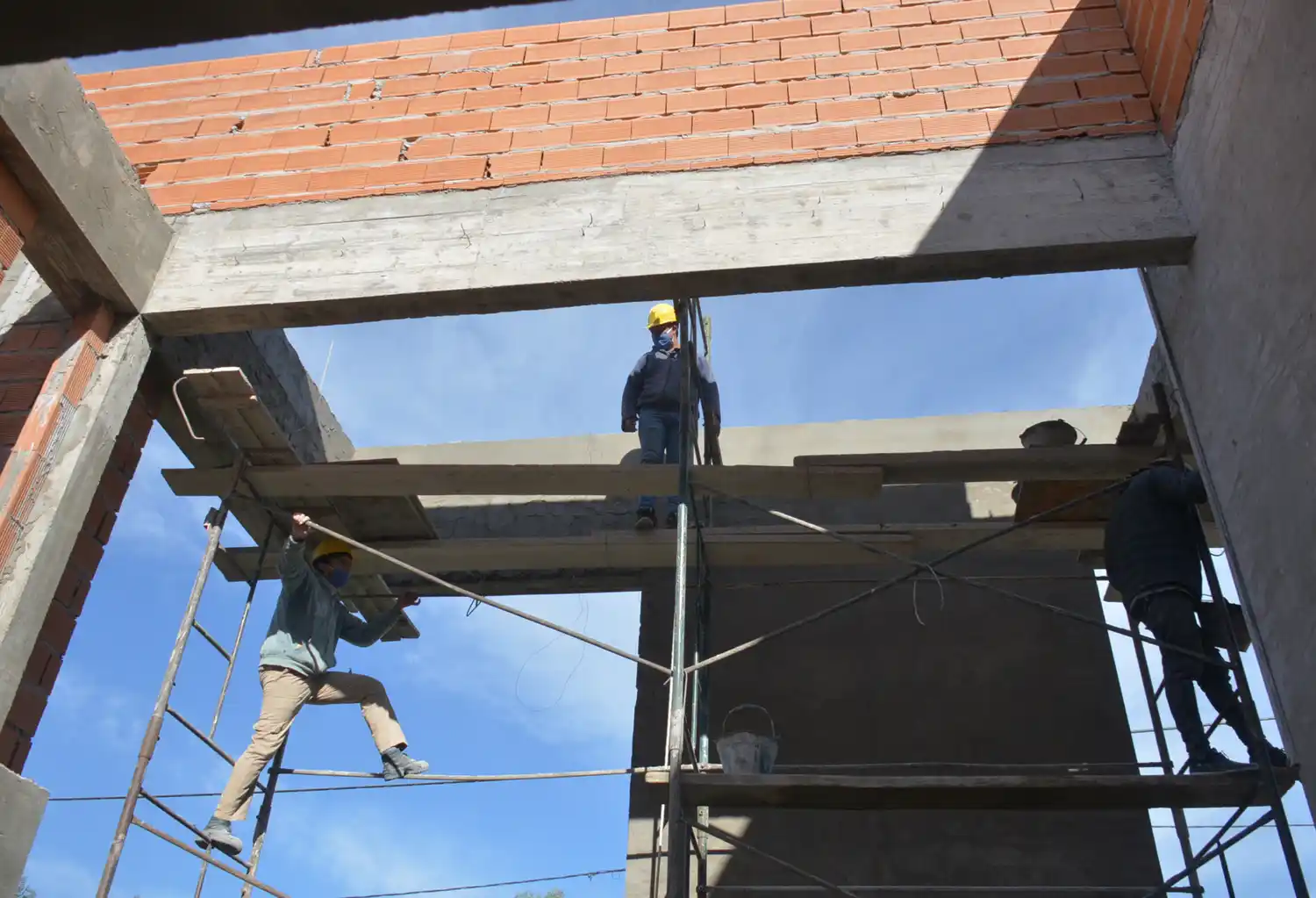 El Gobierno estableció que el 30% de la obra pública será otorgada a la economía popular