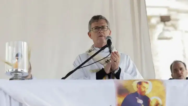 En la misa por San Cayetano, García Cuerva pidió al Gobierno "no desatender a los jubilados y las personas con discapacidad"