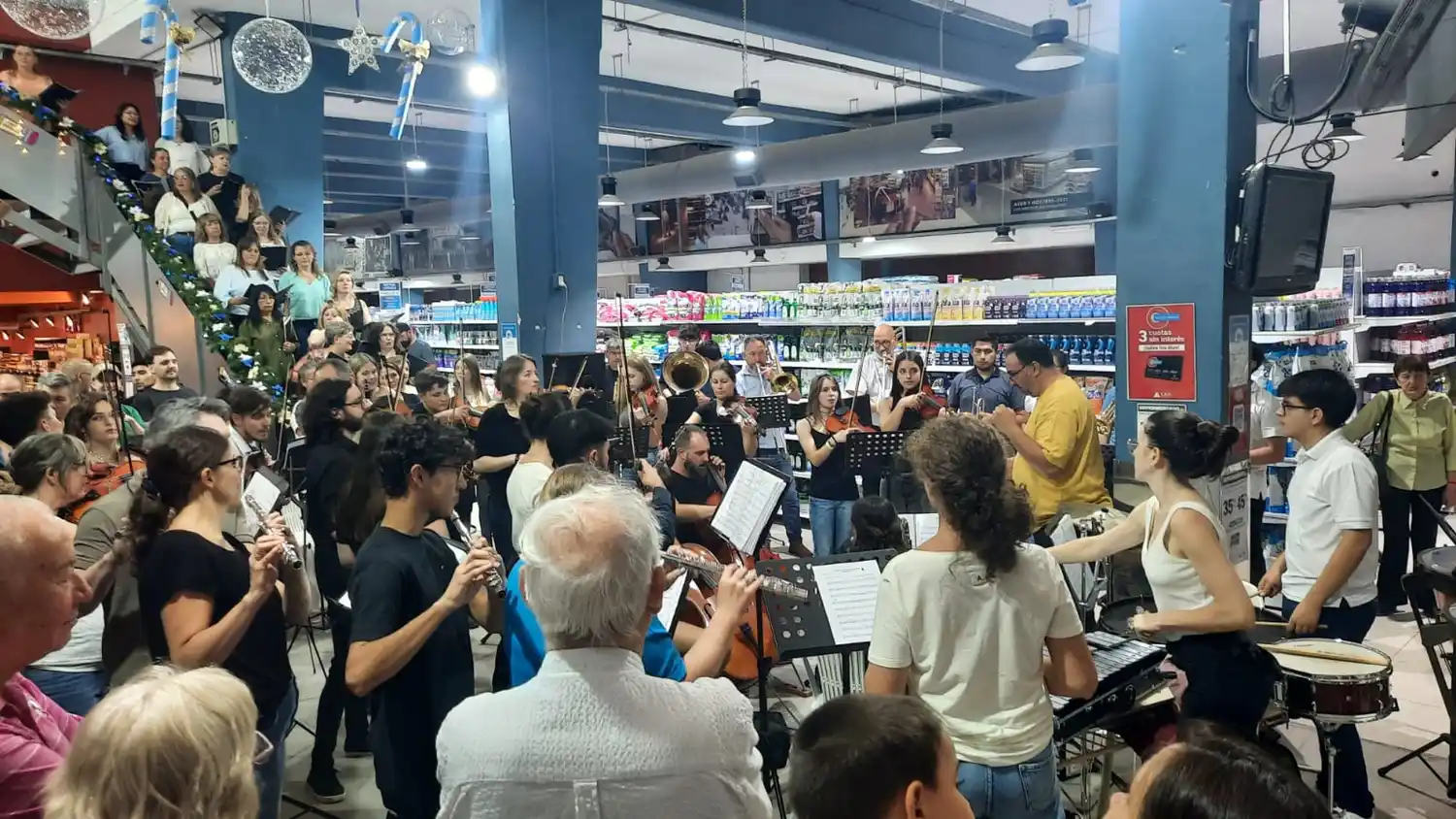 Un Concierto Navideño inolvidable en el hipermercado LAR