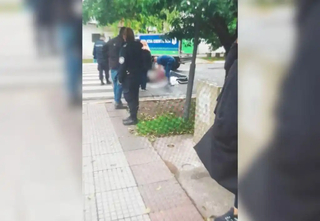 Un colectivo atropelló y mató a una jubilada de 78 años en Villa Madero: “Frenó porque le avisaron los pasajeros”