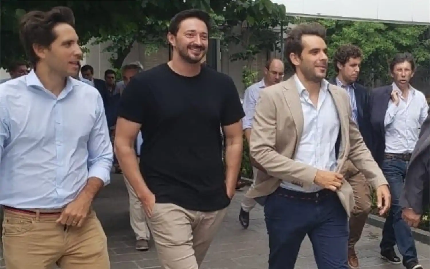 Yeza cruzó a quienes lo criticaron por ir a la reunión con Kicillof en remera y zapatillas