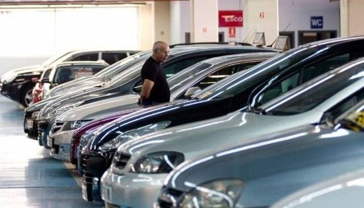 Para evitar lavado de dinero, investigarán a quienes  compren autos de más  de $ 5 millones