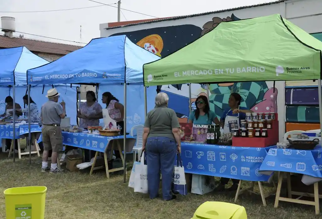 Con una oferta de distintos productos alimenticios,  El Mercado en Tu Barrio se afianza 