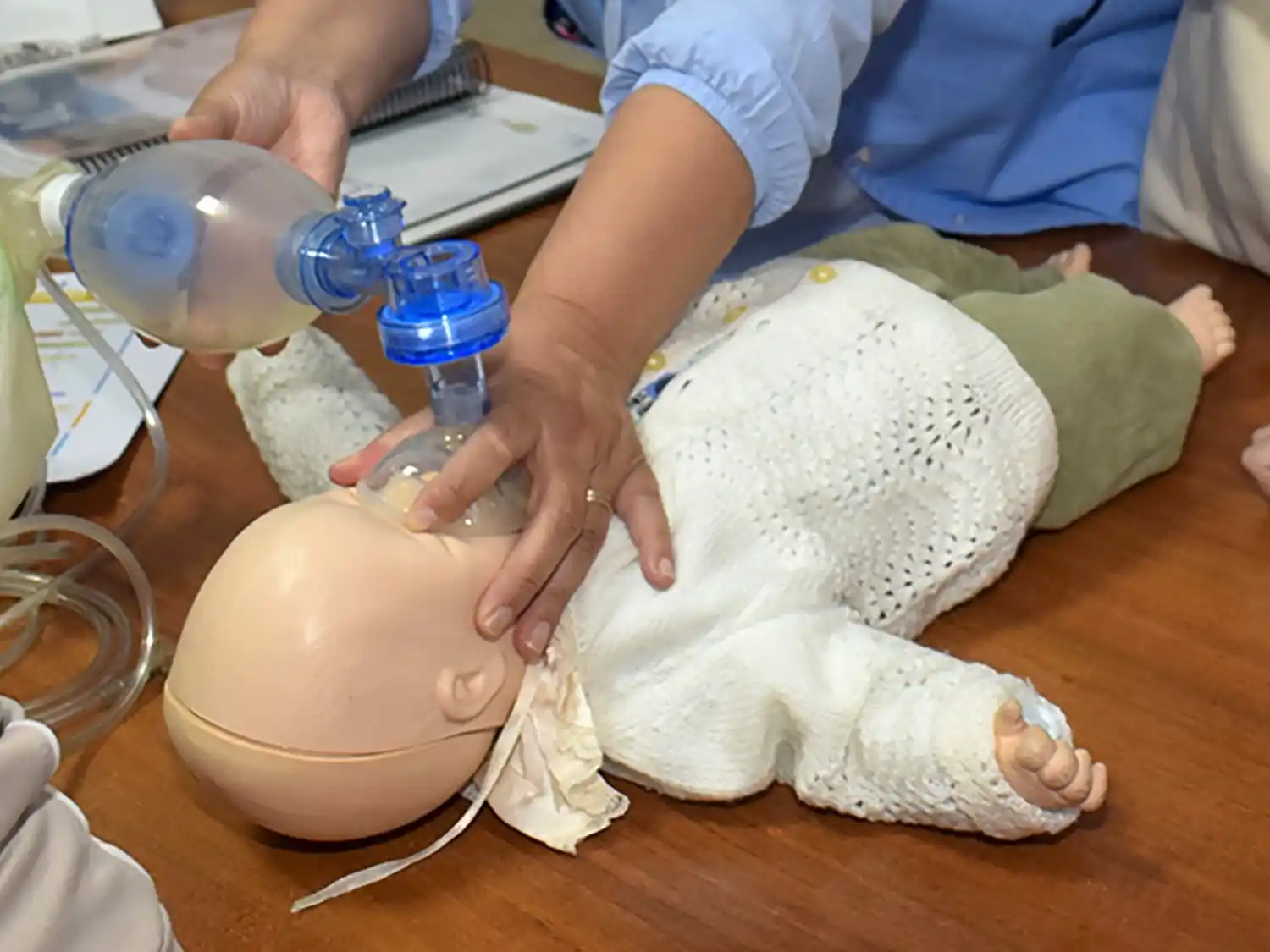 Más de 120 profesionales de salud se capacitaron en cuidados a recién nacidos de riesgo