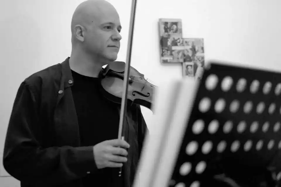 Un taller dedicado a la Camerata de cuerdas en Victoria