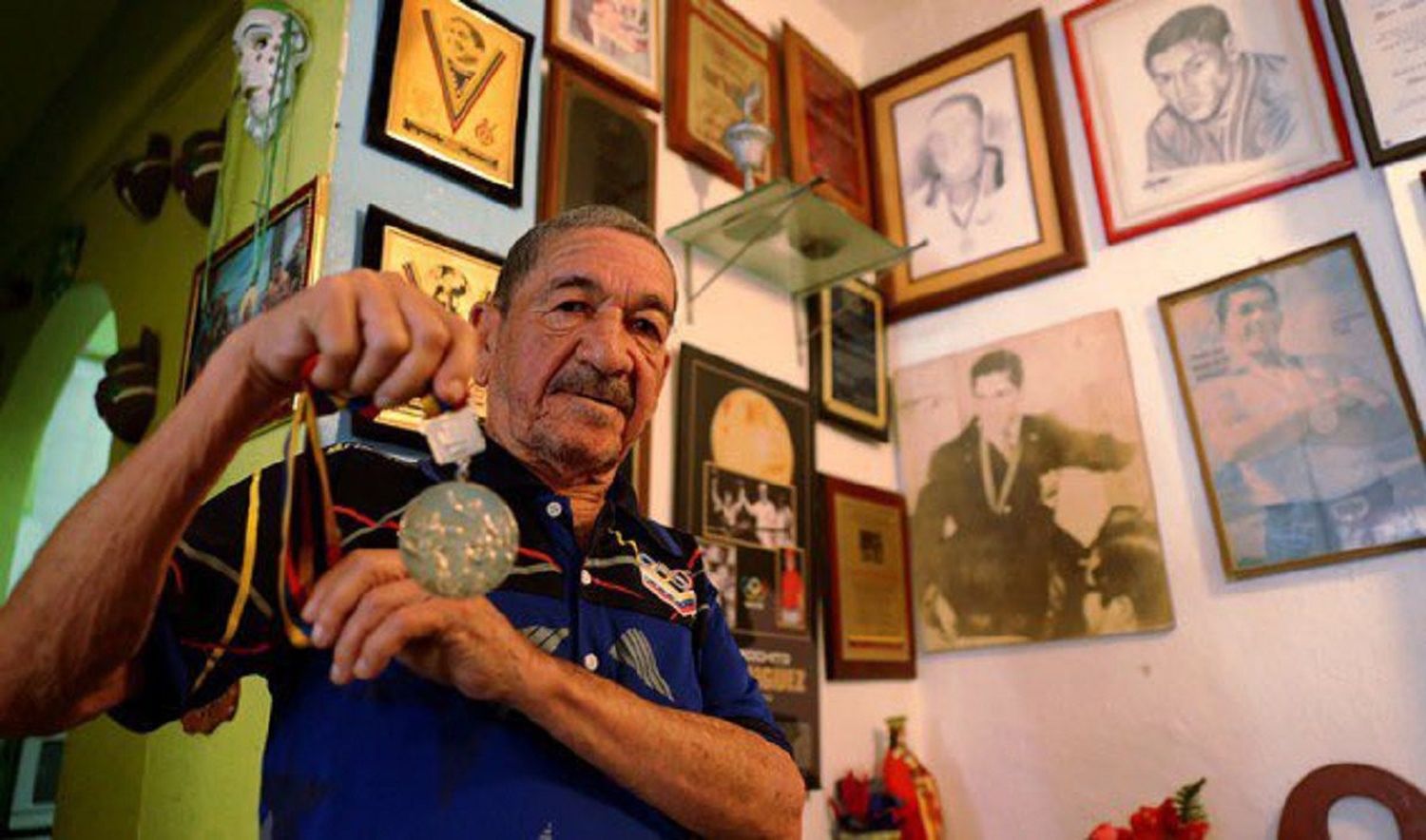 ¡UNA DE LAS GLORIAS DEL BOXEO! Falleció «Morochito Rodríguez» el primer medallista olímpico venezolano