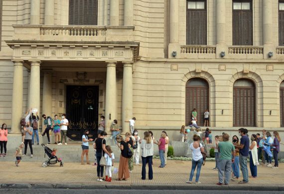 Padres autoconvocados van a presentar un amparo para que continúen las clases presenciales