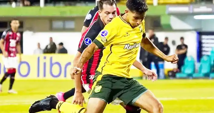 Defensa y Justicia empató sin goles ante Vitoria por la Copa Sudamericana