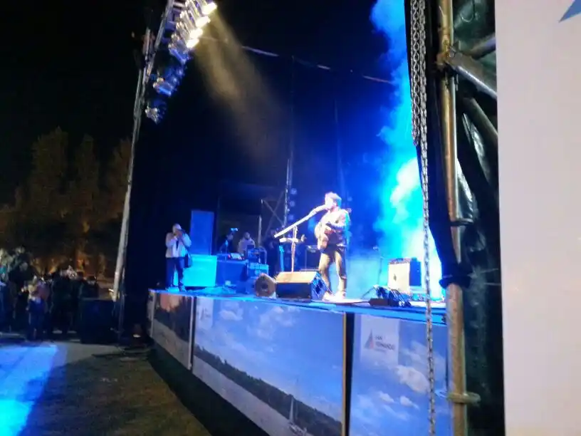 San Fernando celebró el 25 de Mayo con Raly Barrionuevo