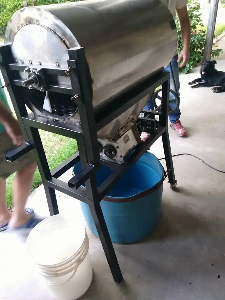 Despalilladora de uvas fabricada en la Escuela Técnica