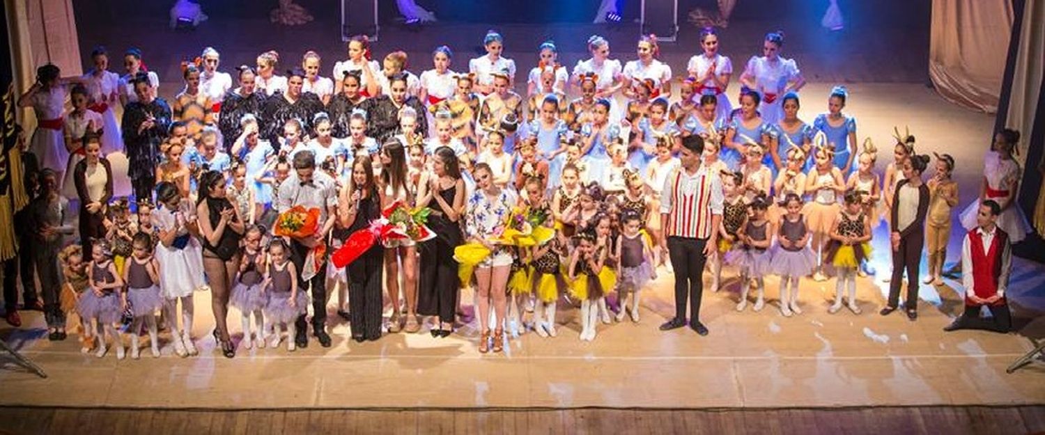 Elisa Zonis: con un pie en las cuatro décadas con la danza 