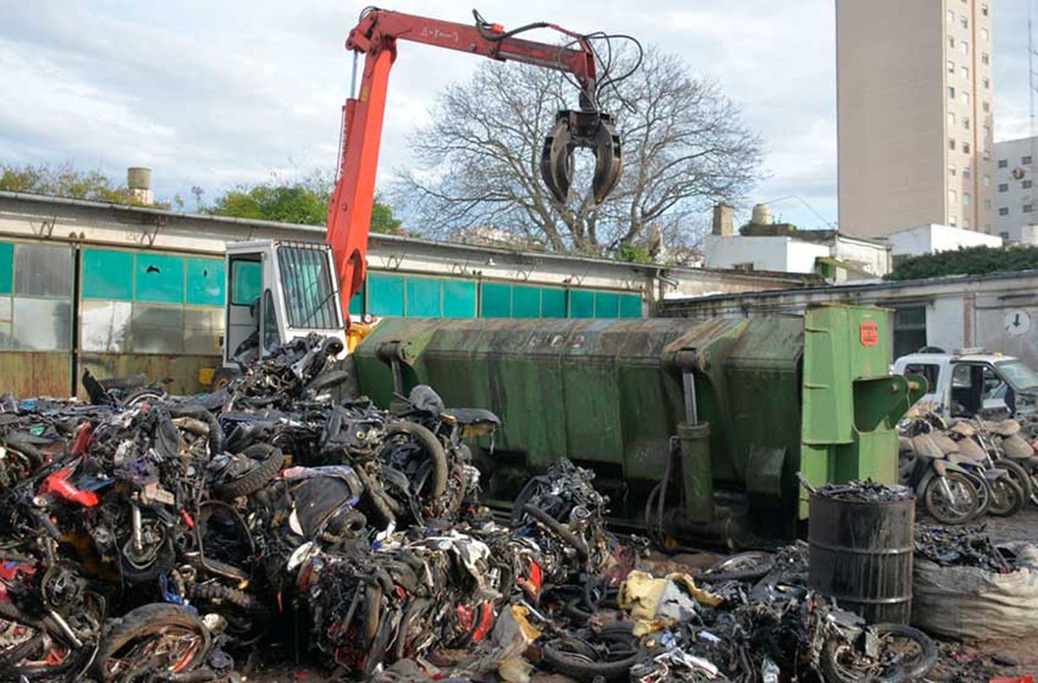 Tandil completó el proceso de descontaminación y compactación de vehículos