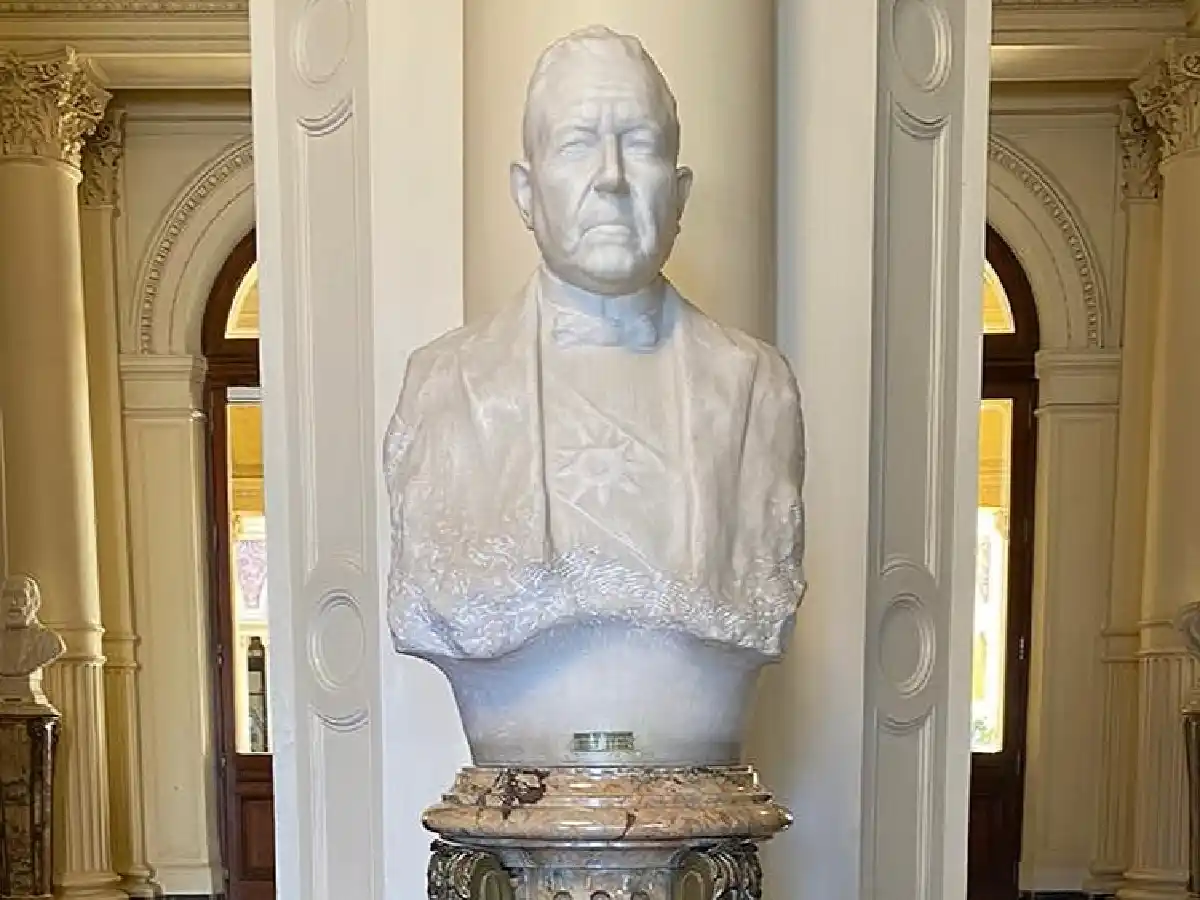 Repusieron el busto de Hipólito Yrigoyen en la Casa Rosada