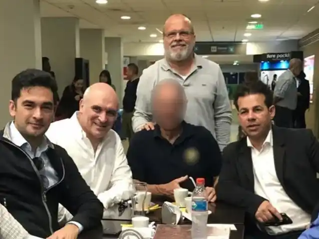 Primera imagen de José Luis Espert y Fred Machado juntos fue tomada el 18 de abril de 2019 en el aeropuerto de Bahía Blanca.