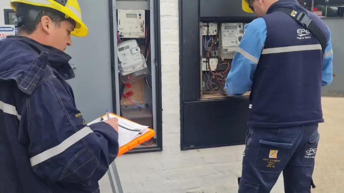 Inspectores de la EPE en plena acción.