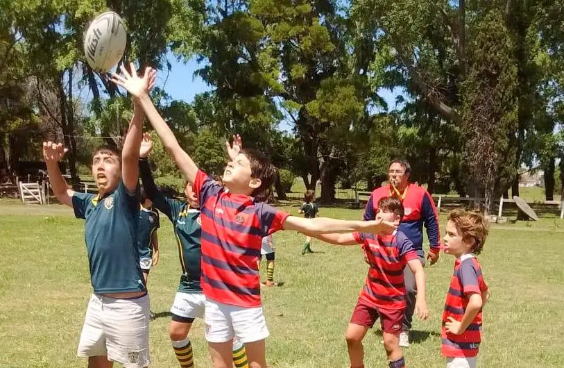 Encuentro de rugby con 180 chicos