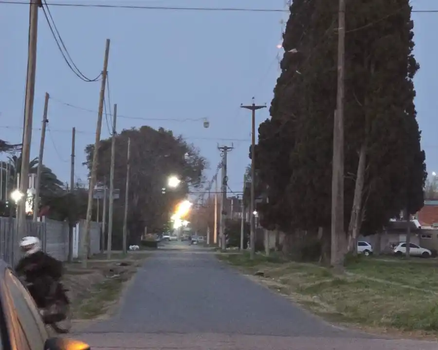Qué Coopser arregle las luces en Barrio Paraná