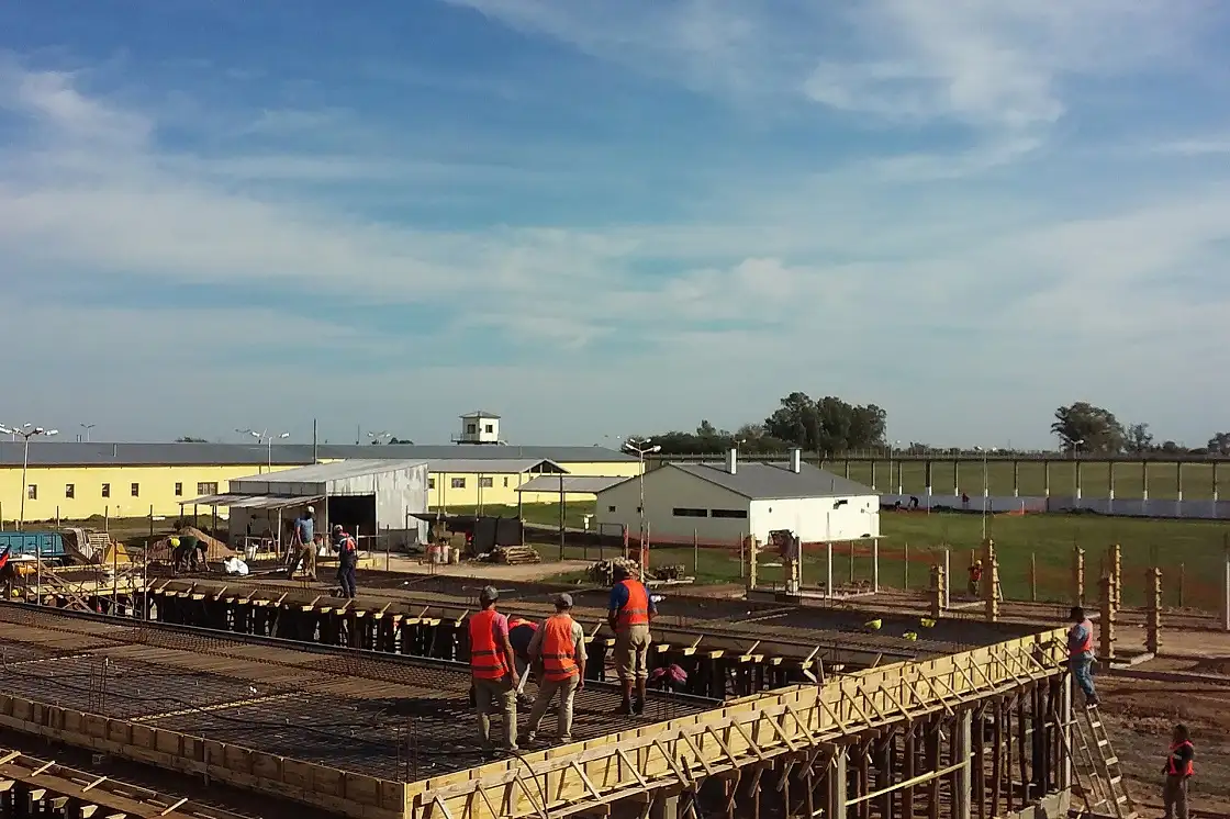 Avanza la obra de construcción de los nuevos pabellones en la UP Nº 9 