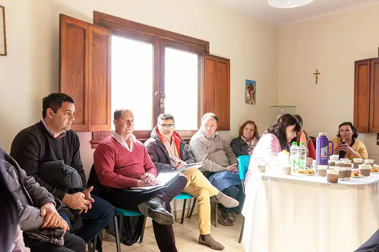 Gargaglione se reunió con los vecinos de Ochandio