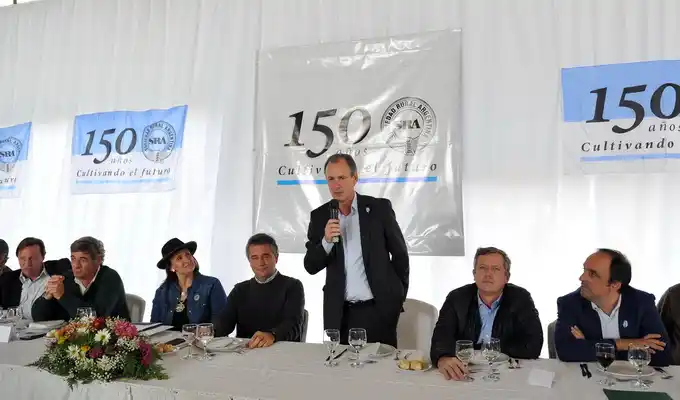 Bordet propone financiar a productores desde el Banco Nación 