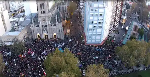 #NiUnaMenos: Galería de fotos de las marchas en las ciudades bonaerenses