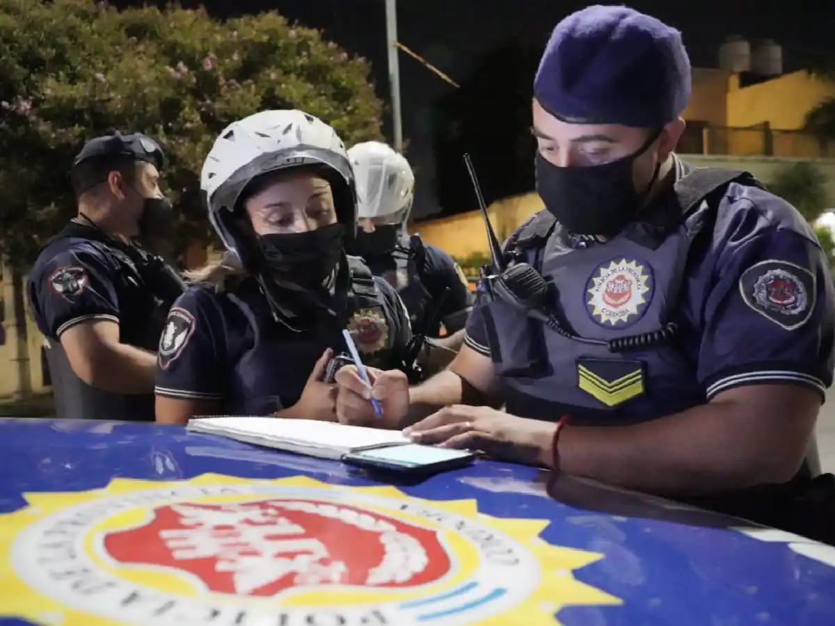 Desactivan una fiesta clandestina con más de 300 personas en Córdoba