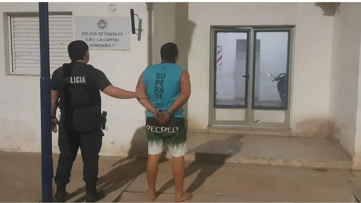 El agresor fue trasladado detenido a sede policial