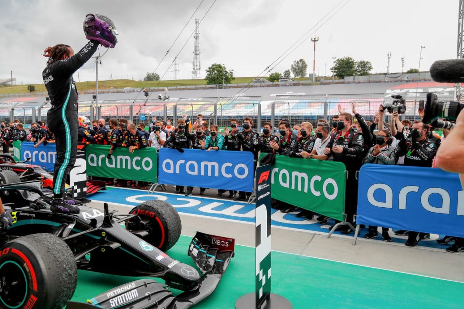 El implacable Hamilton se llevó todo de Hungría