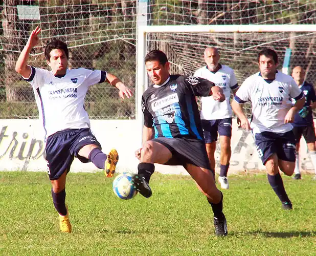Arrancó el fútbol senior
