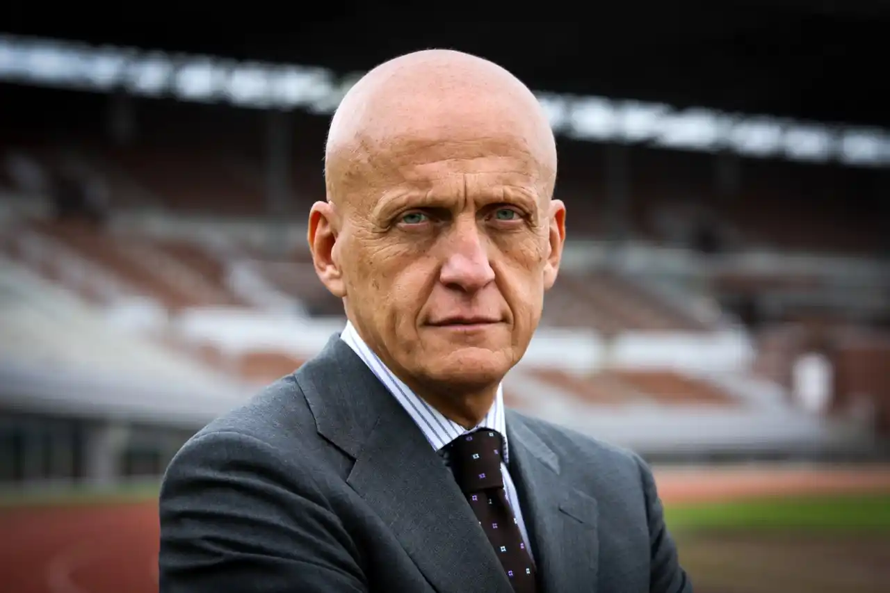 El jefe de la Comisión de Árbitros de la FIFA, Pierluigi Collina