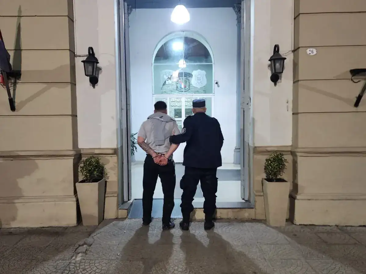 Golpeó a un hombre tras un altercado en un bar y lo dejó inconsciente: terminó detenido