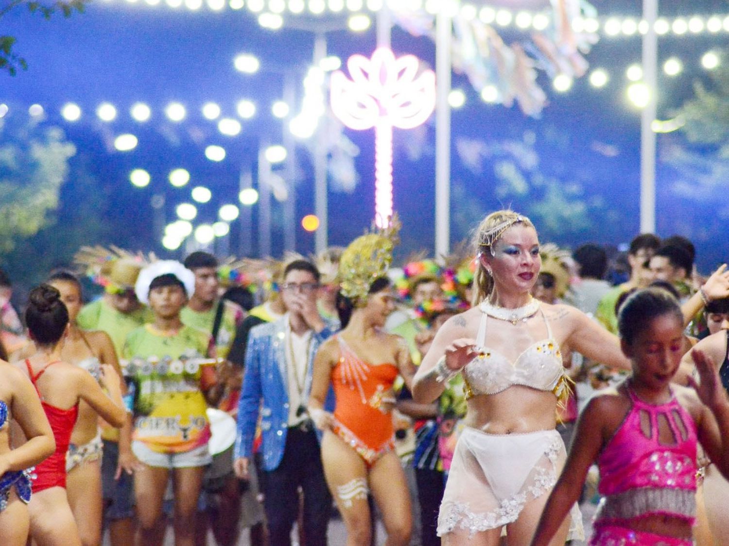 Dos noches de carnaval en General Campos