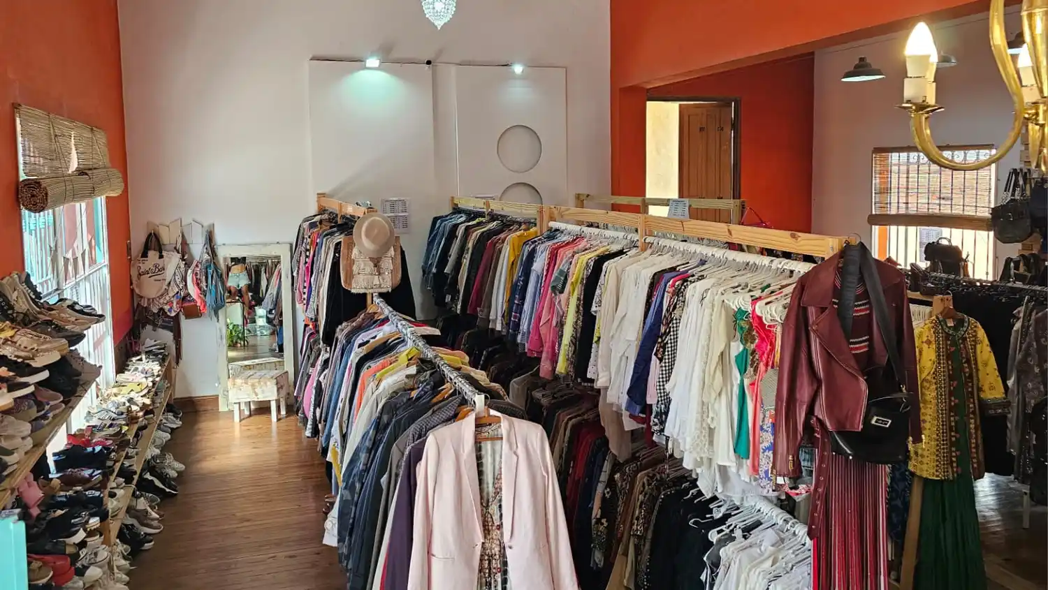 Garage de Amigas, feria de moda circular en Tandil.