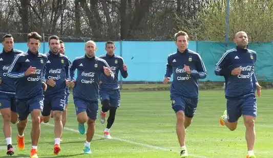 Bauza va armando el equipo para visitar a Venezuela