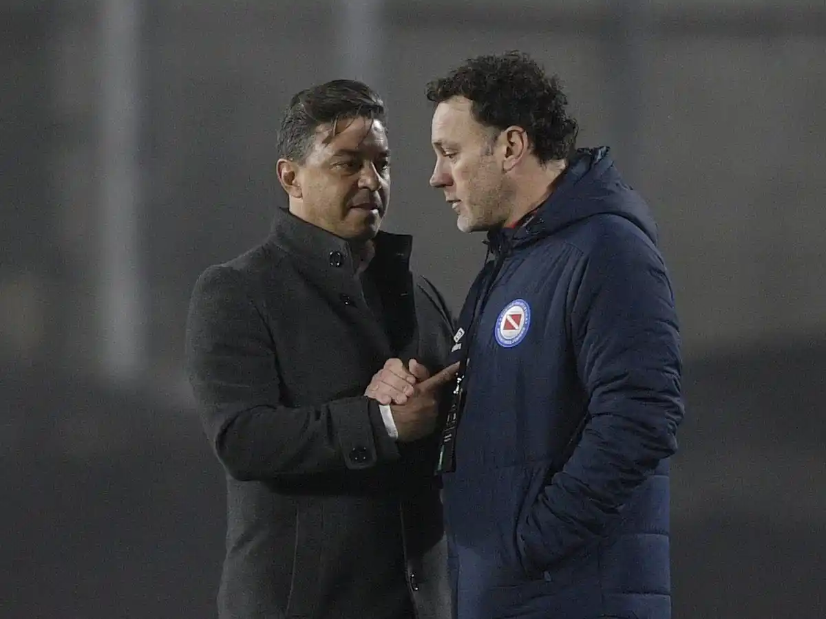 River no pudo con Argentinos en la ida: ¿Qué pasó en el tenso cruce entre Gallardo y Milito?