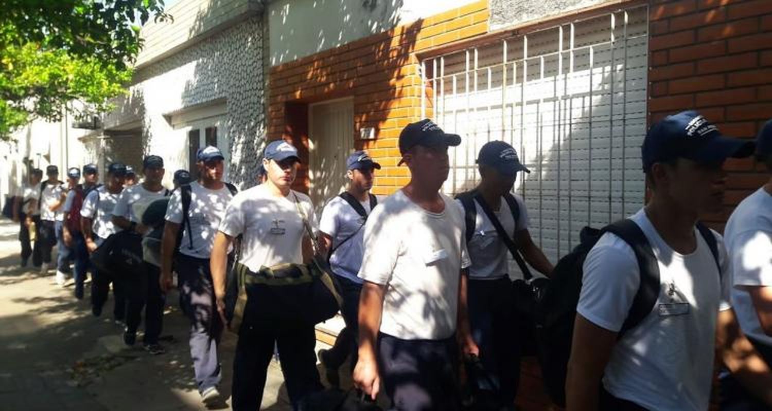 Fiesta de egresados para la policía local