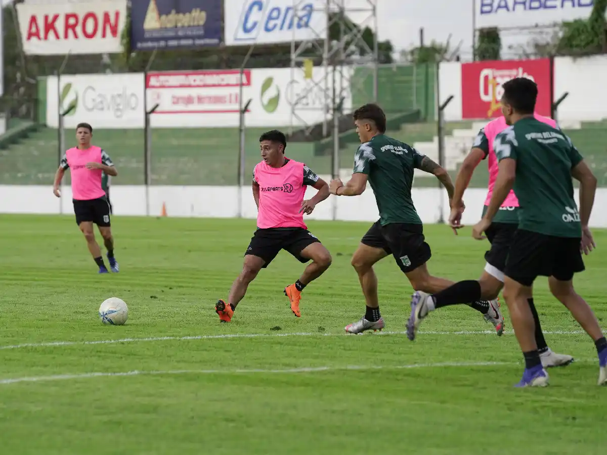 Sportivo ensayó en el "Boero" y Martelotto analiza variantes